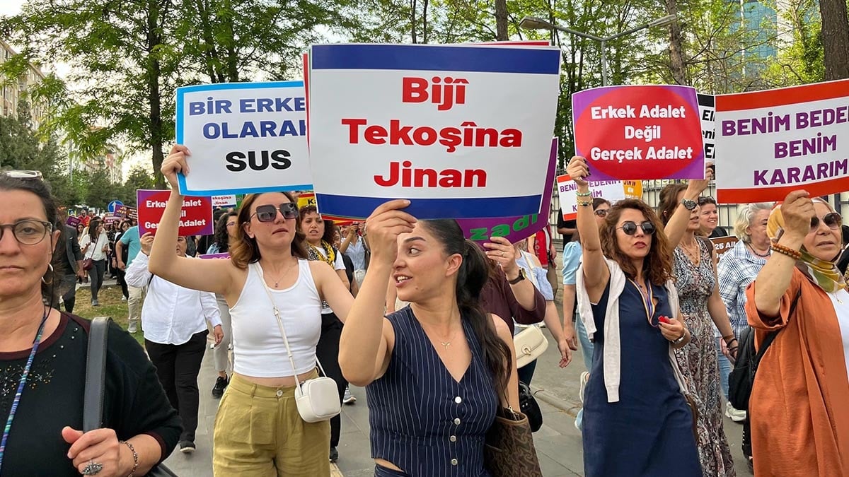 Diyarbakır’da kadınlardan “Aile Yılı”na tepki: “Aile değil, özgürlük idealimizdir”