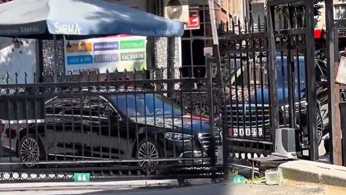 Hastane otoparkına girişi izin verilmeyen çakarlı araç ortalığı birbirine kattı