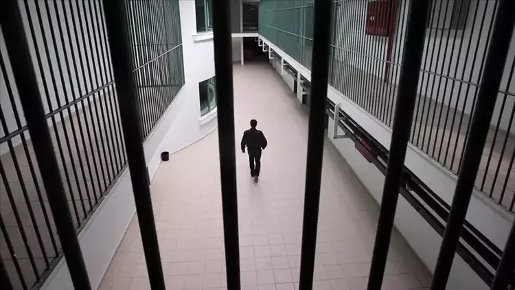 AKP düğmeye bastı cezaevlerinin kapıları açılıyor... 50 bin mahkum bayramdan önce tahliye olacak