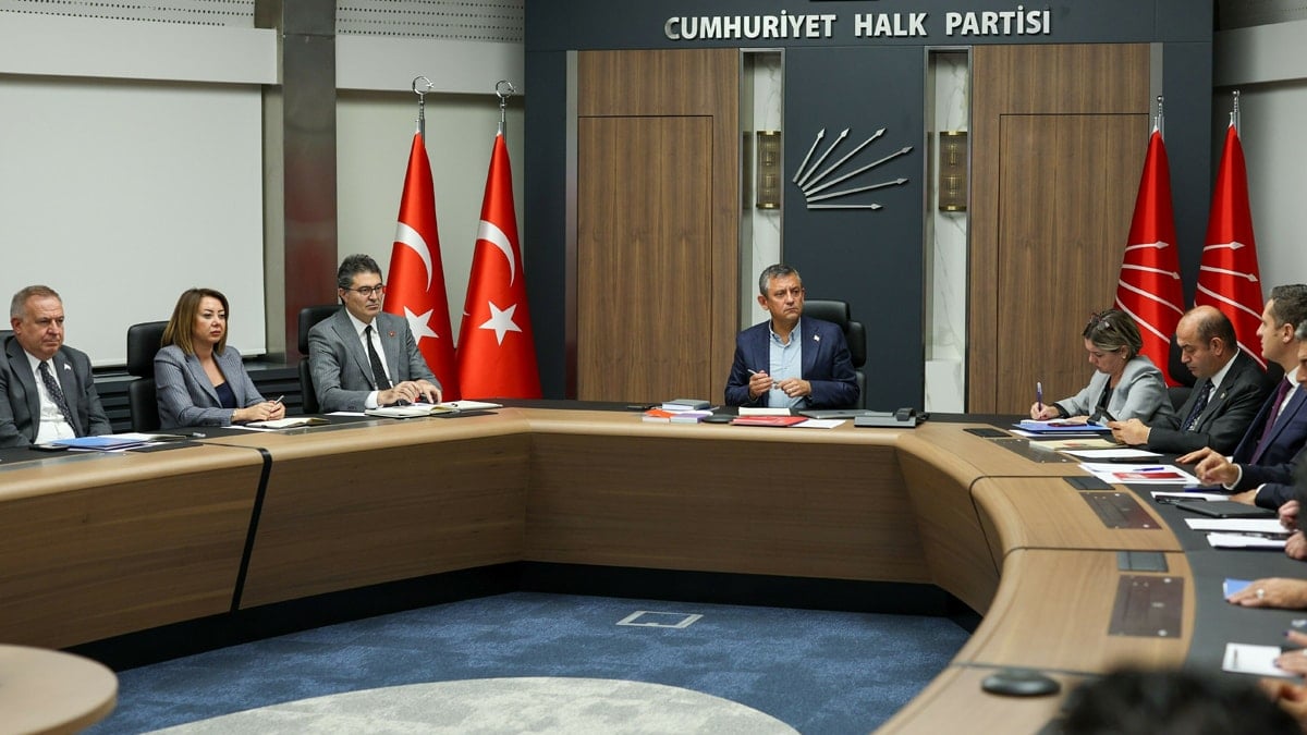 CHP'de gündem kurultay davası: 'Her senaryo tartışılıyor'