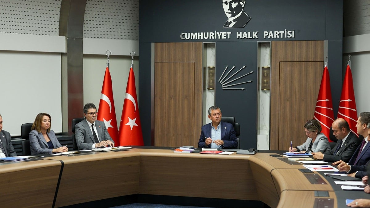 CHP MYK Özel'e saldırı gündemiyle toplandı: “Birileri yine bir oyun kurmaya çalışıyor”