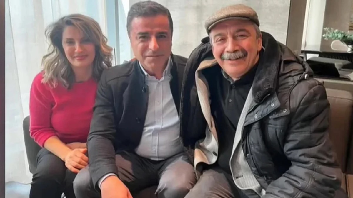 Selahattin Demirtaş'tan 'Sırrı Süreyya Önder' paylaşımı: 'Olmadı gardaş'