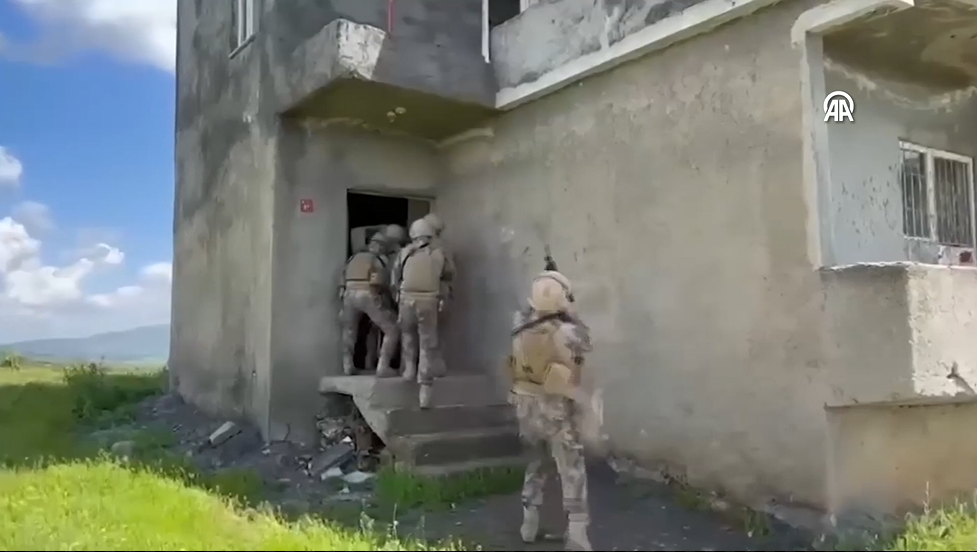Diyarbakır'da suç örgütü operasyonunda 19 tutuklama