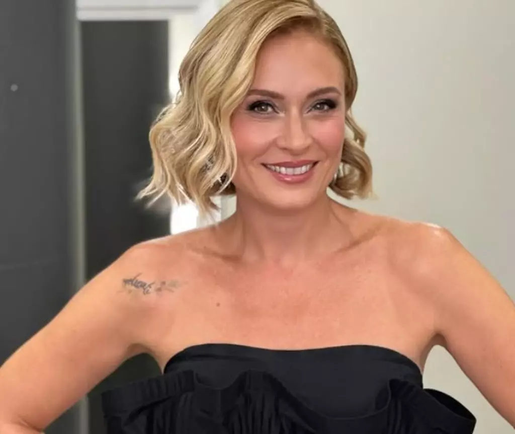 Ceyda Düvenci aşka geldi! Sevgilisine romantik kutlama