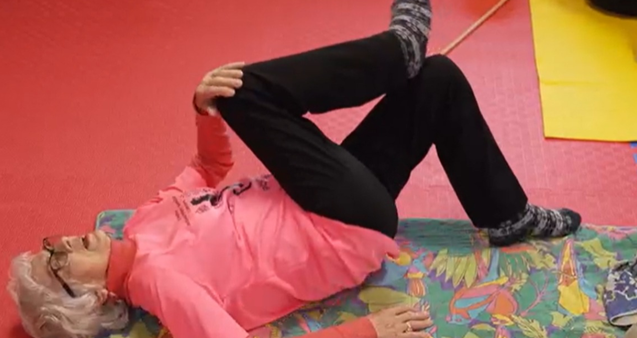 95 Yaşındaki Enerjik Öğretmen Djurdja: Spor, 50 Yıldır Onun Sığınağı ve Mutluluğu!