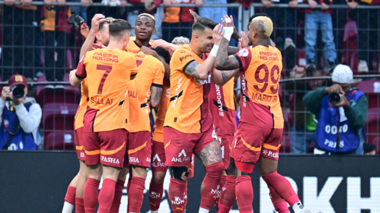 5 gollü maç Aslan'ın! Derbi öncesi farkı açtı