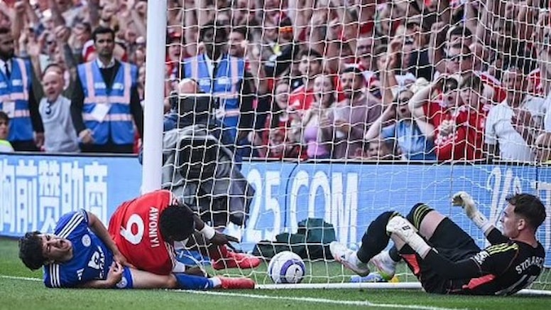 Maçta direğe çarptı! Ölüm riski, suni komaya aldırdı