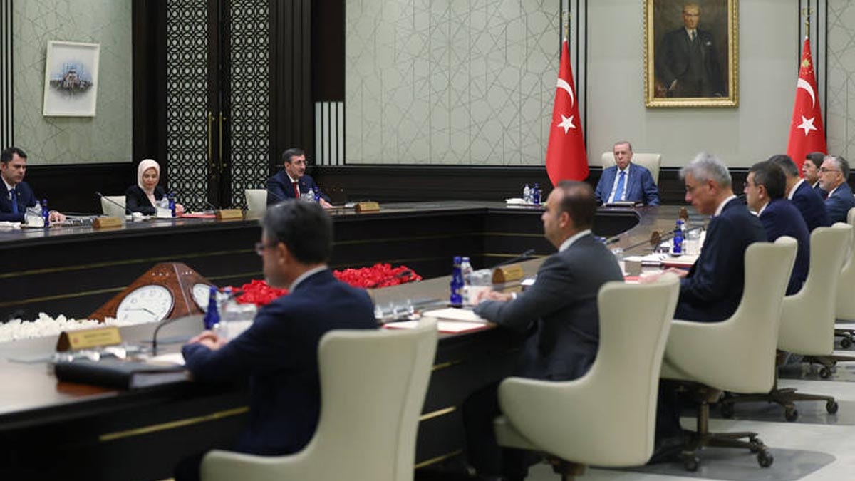 Cumhurbaşkanlığı Kabine toplantısı başladı! Fesih kararı hakkında ne açıklama yapılacak?
