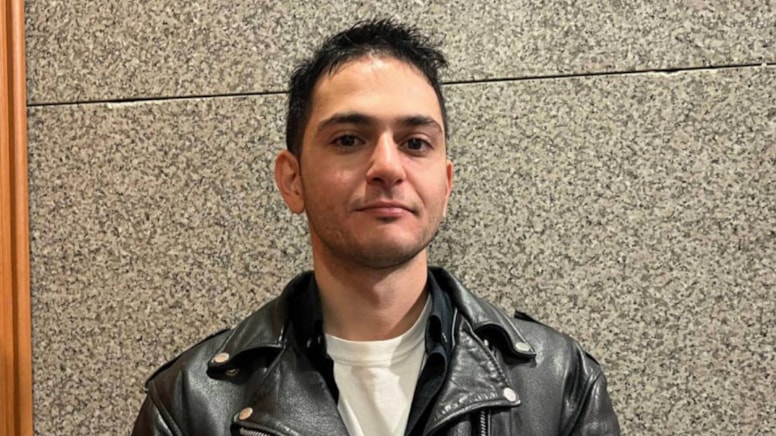 Dün tutuklanan gazeteci Furkan Karabay'ın hesabına erişim engeli