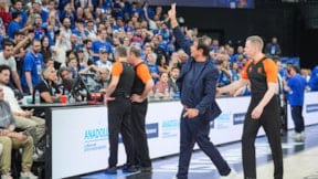 Anadolu Efes taraftarı ile Ergin Ataman arasında gerginlik