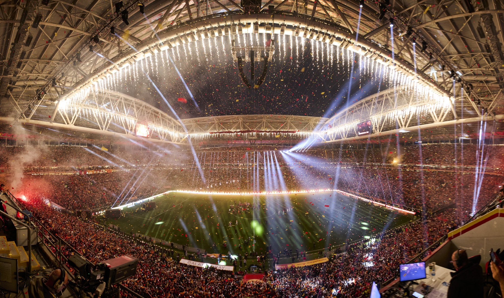 Şampiyon Galatasaray, 48 saatte kasayı doldurdu