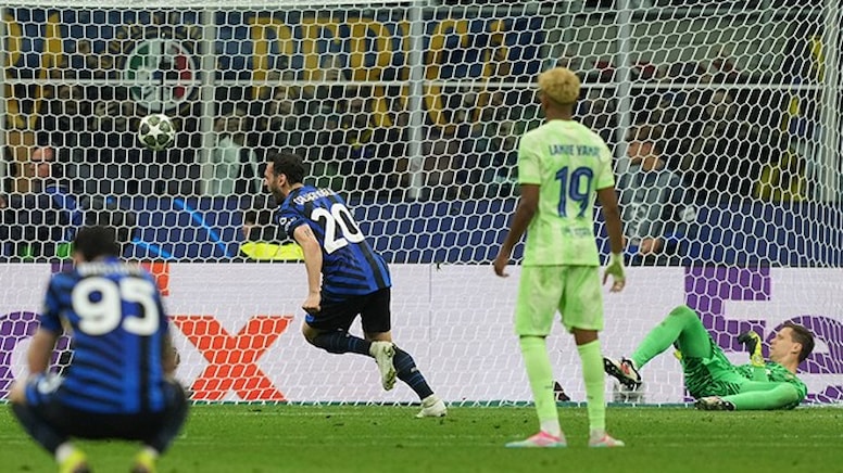 Hakan Çalhanoğlu Türk tarihine geçti! Attığı penaltı olay oldu...