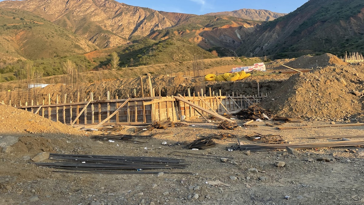 2020 depreminden ders alınmadı: Sivrice’de yeni felaketin temeli atılıyor