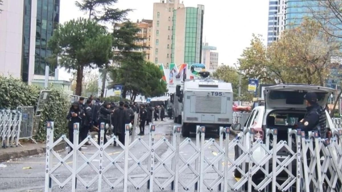 İsrail Başkonsolosluğu çevresinde silahla ateş eden şahıs yakalandı