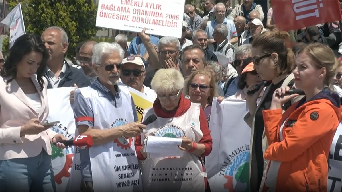 Emekliler Kadıköy'den ses yükseltti: İnsanca yaşam istiyoruz