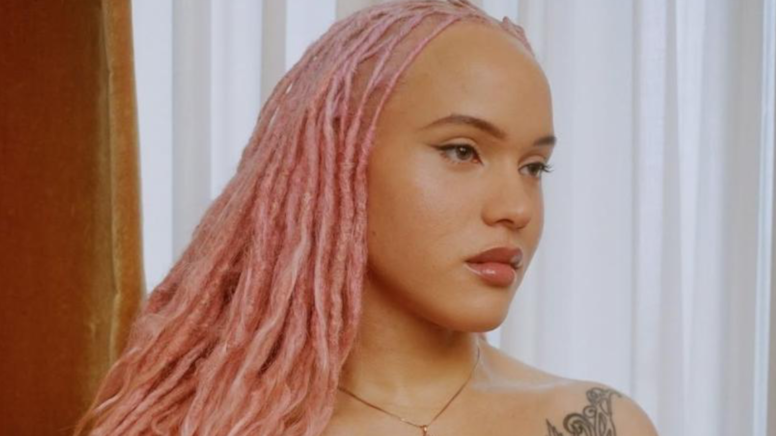 Herkesin tanıdığı ünlü ismin çocuğu cinsiyet değiştirdi, kadın oldu