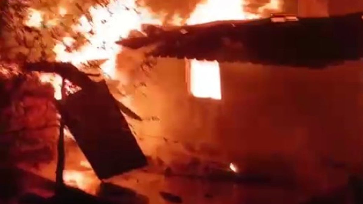 Karabük'te 2 ev yangında kullanılamaz hale geldi