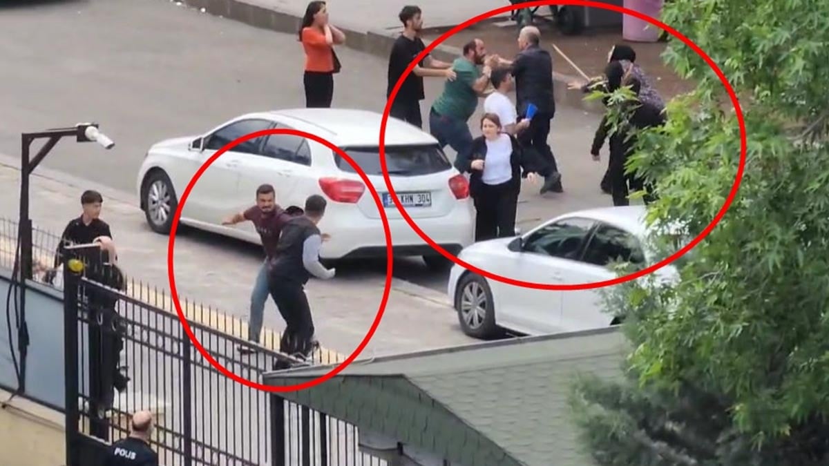 Adliye önünde sopalı, tekmeli ve yumruklu kavga çıktı