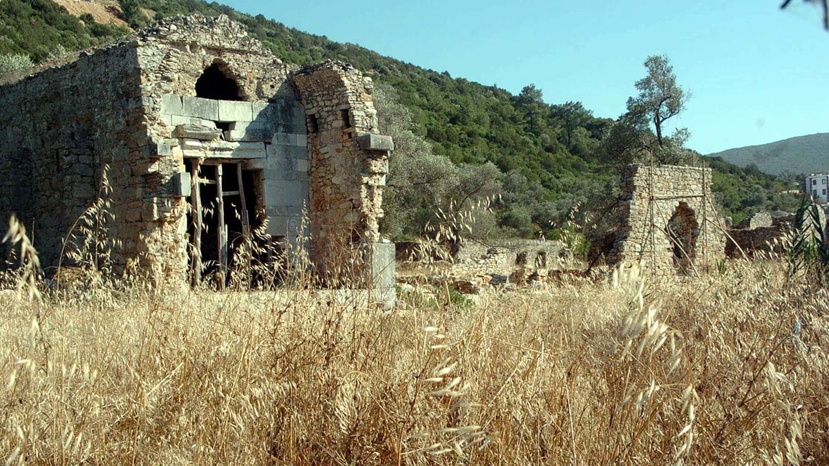 Bodrum’daki 1500 yıllık manastır zamana direniyor