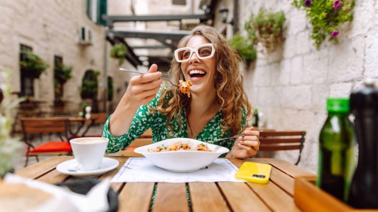 Lezzet avcıları işbaşında: Dünyanın en iyi yemekleri bu 3 şehirde!