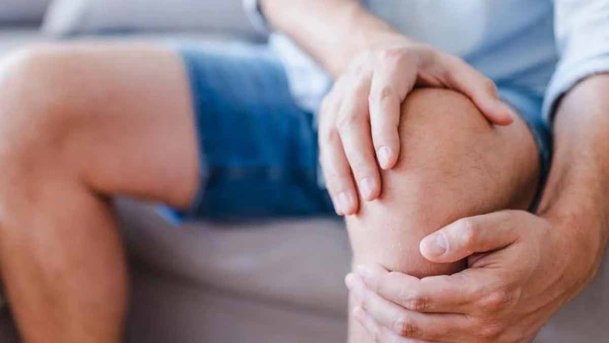 Yavaş yavaş ilerler, ilk belirtiyi bacaklarda gösterir! Bu semptoma dikkat