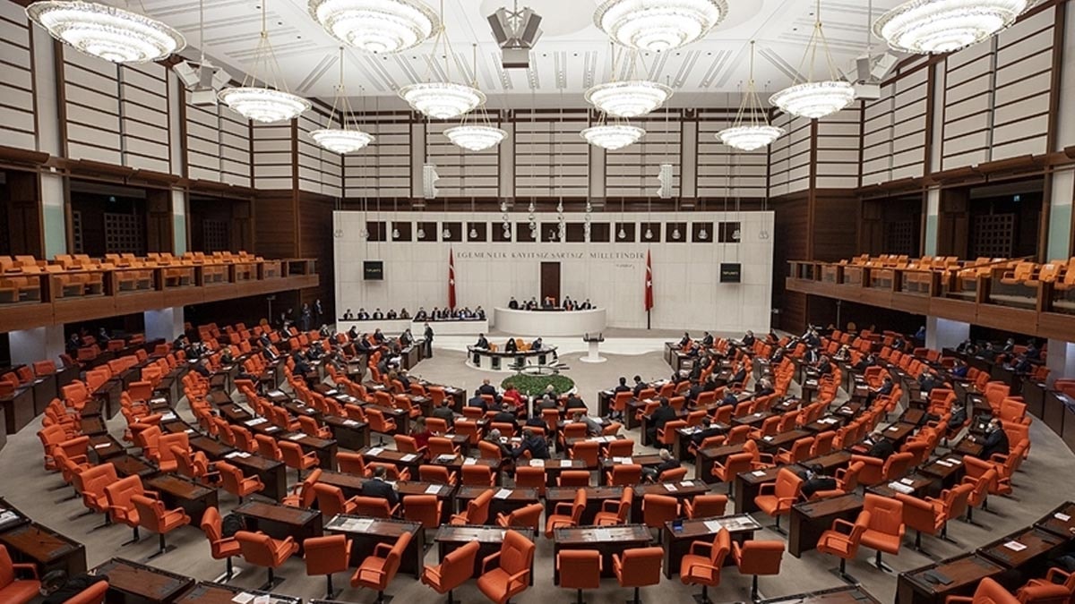 CHP Meclis'te görev alacak isimler için seçim yapacak