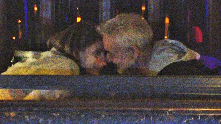 Mehmet Aslantuğ psikolog sevgilisi Canan Şahin ile aşka geldi