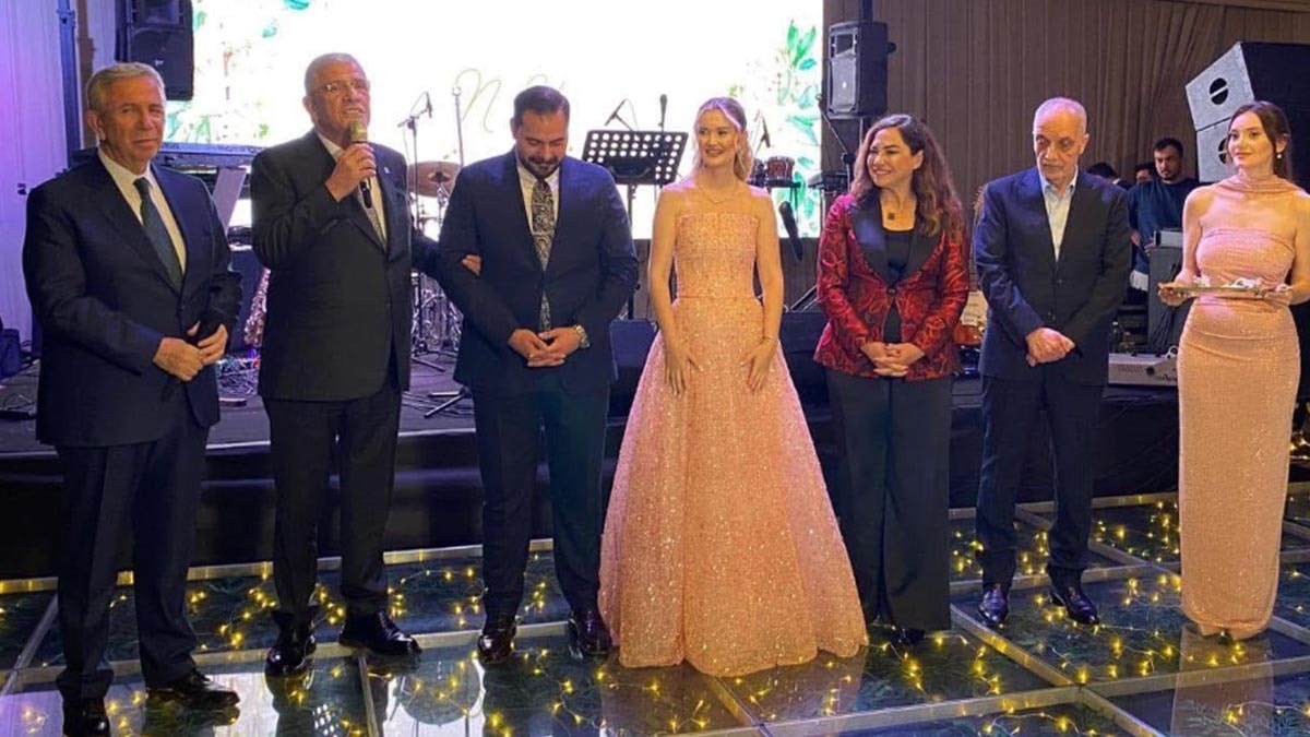 Dervişoğlu ve Yavaş sürpriz bir ismin nişan törenine katıldı