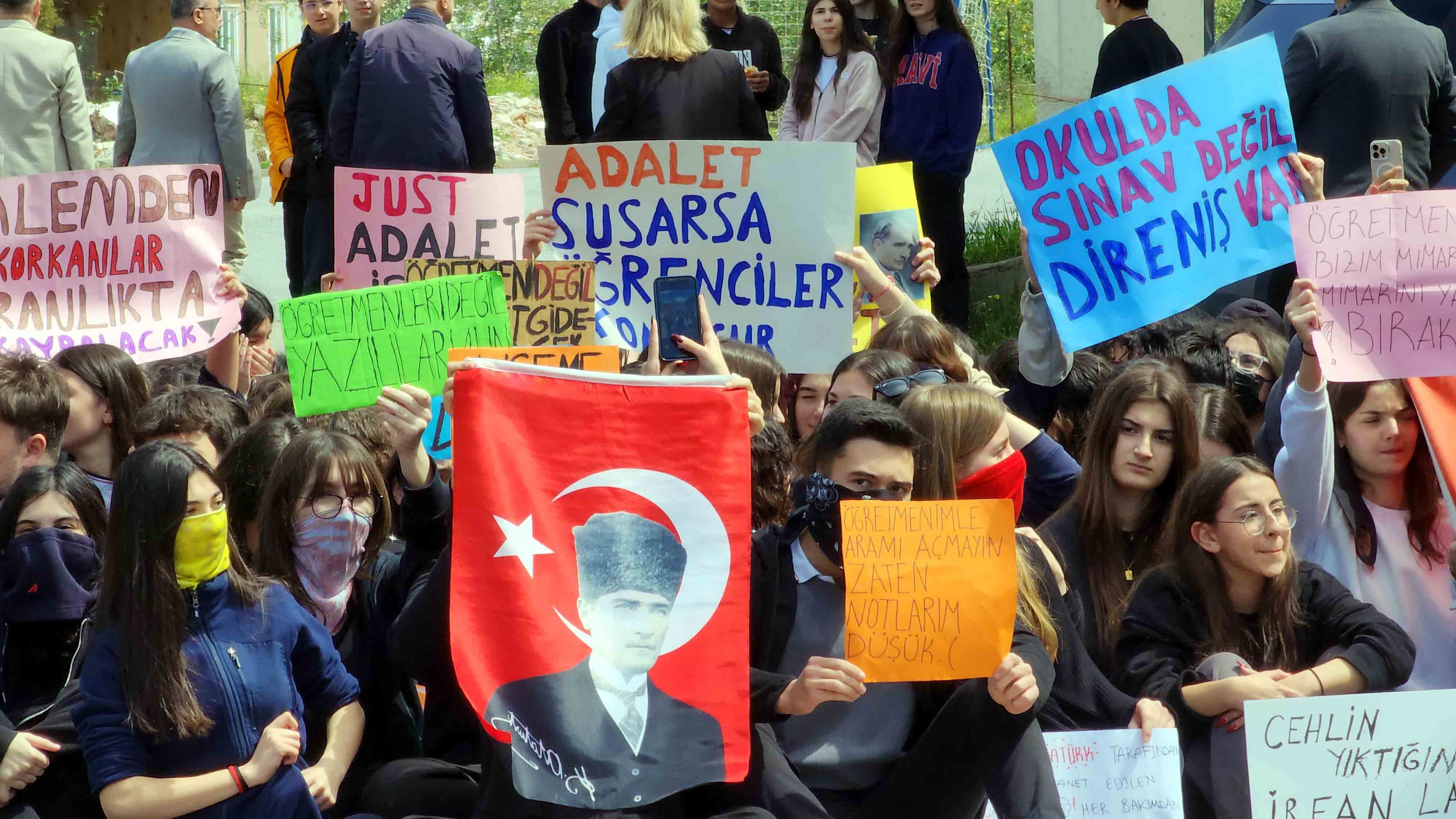 Bodrum’da öğretmenlerini savunan 65 öğrenci disiplinlik oldu