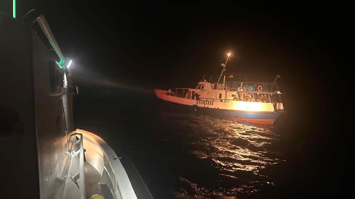 93 kaçak göçmen ile 3 organizatör yakalandı