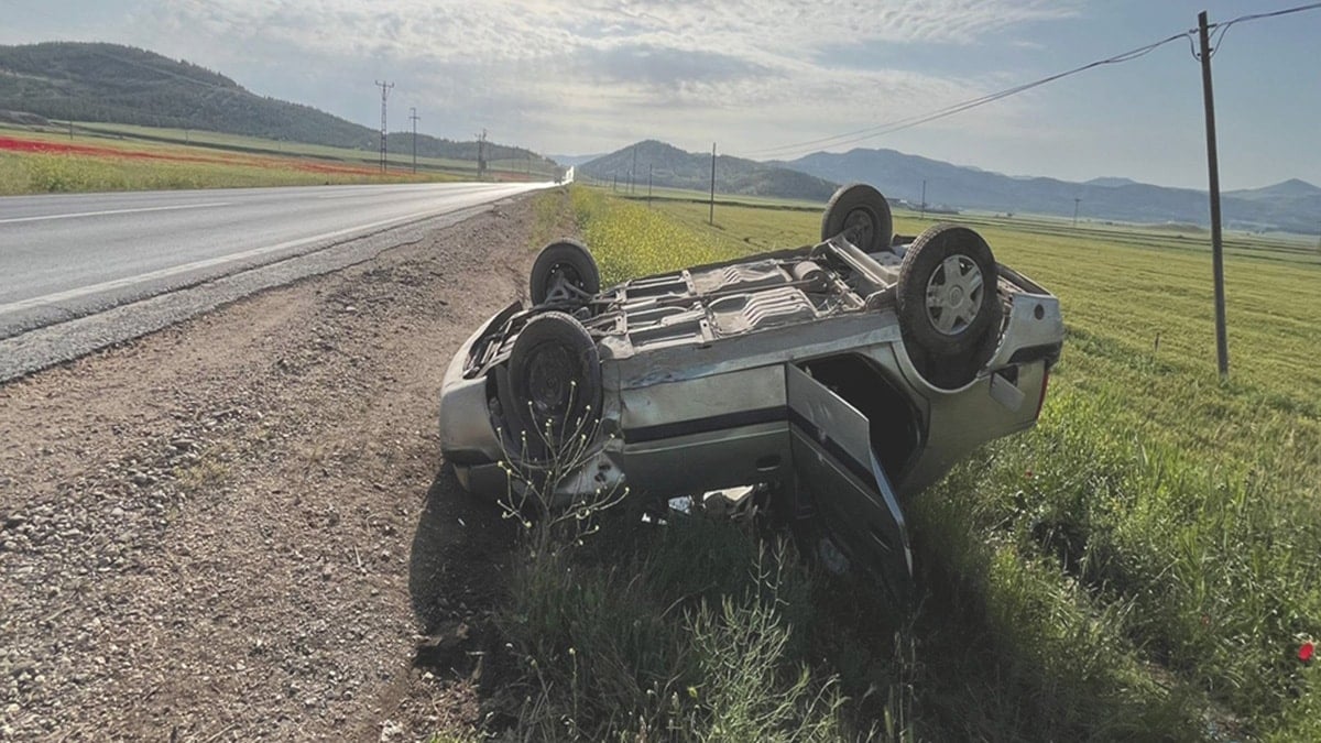Gaziantep’te otomobil şarampole devrildi! 4 yaralı var