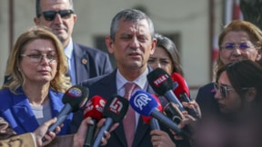 Son Dakika... CHP lideri Özgür Özel'den yumruklu saldırı sonrası ilk açıklama: 'Bir süredir tehditler alıyoruz'