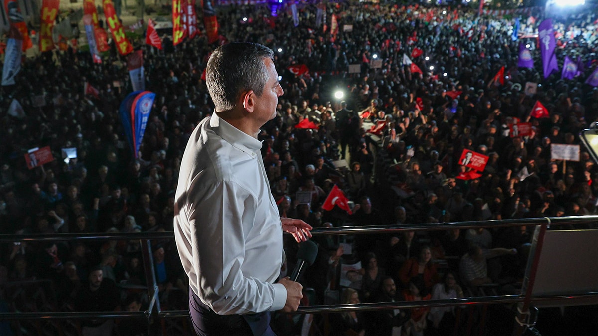 Özgür Özel'den Silivri'ye davet