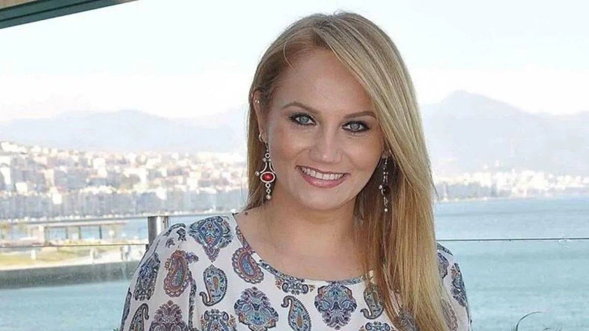 Sanatçı Pınar Aydınlar tahliye edildi