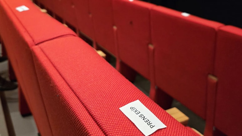 'Prens' dizisinin galası gerçekleşti. Ancak başrol ve teknik ekip katılmadı