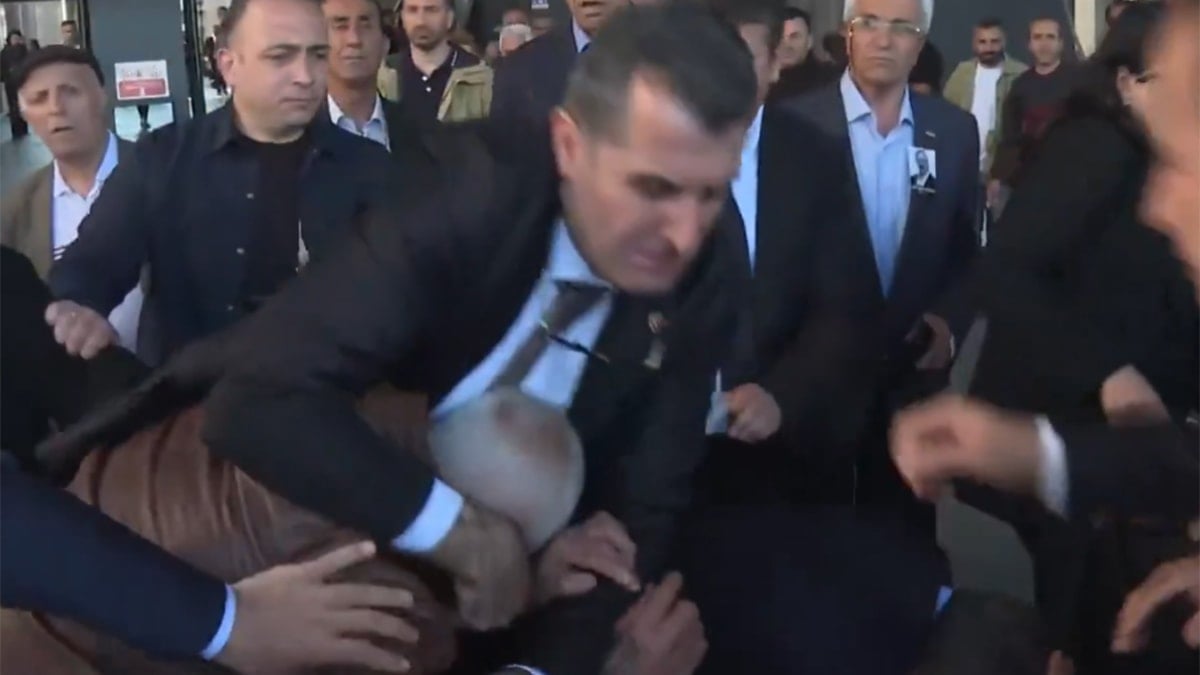 AKP'li kurmaylar Özgür Özel’e saldırıyı değerlendirdi