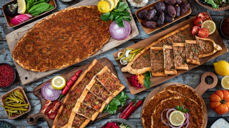 Lahmacun, pide, kebap yerken iki kere düşünün! Et hariç her şeyi koymuşlar