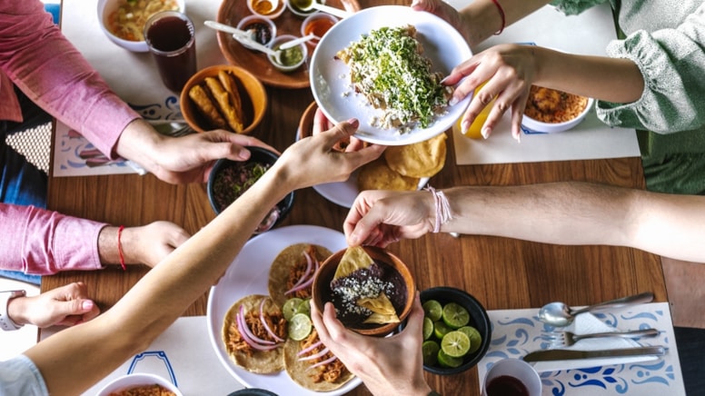 20 yıllık ünlü restoran şubelerini kapatıyor: Müşterilerine duygusal veda