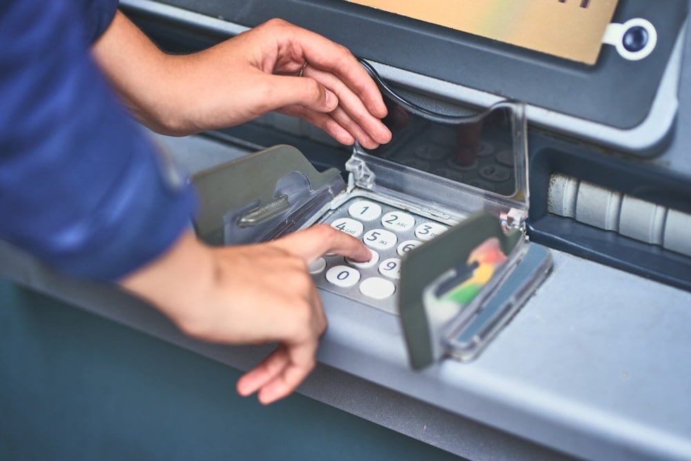 ATM’lerin az bilinen özellikleri: Bu işlemler şubeye gitmeden yapılıyor