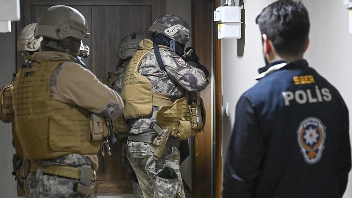 25 ilde siber dolandırıcılık operasyonu! Çok sayıda gözaltı var