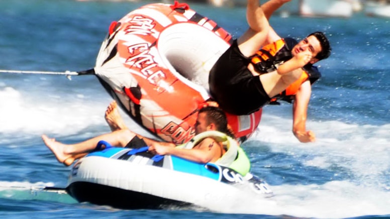 Yunanistan turistik koylarda su sporlarını yasakladı