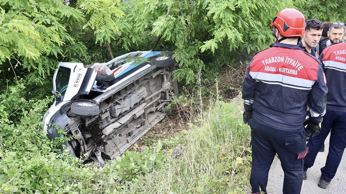 Minibüs şarampole yuvarlandı: 5 yaralı var