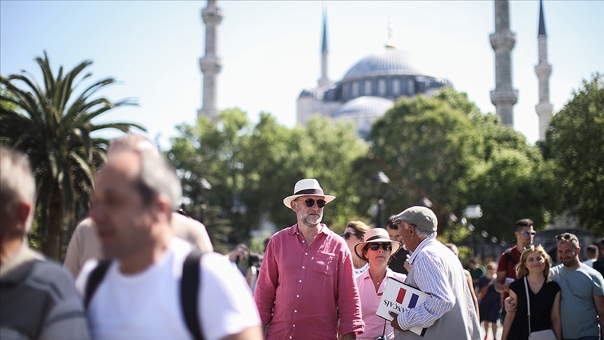 Türkiye, ilk 4 ayda 12,7 milyon ziyaretçi ağırladı
