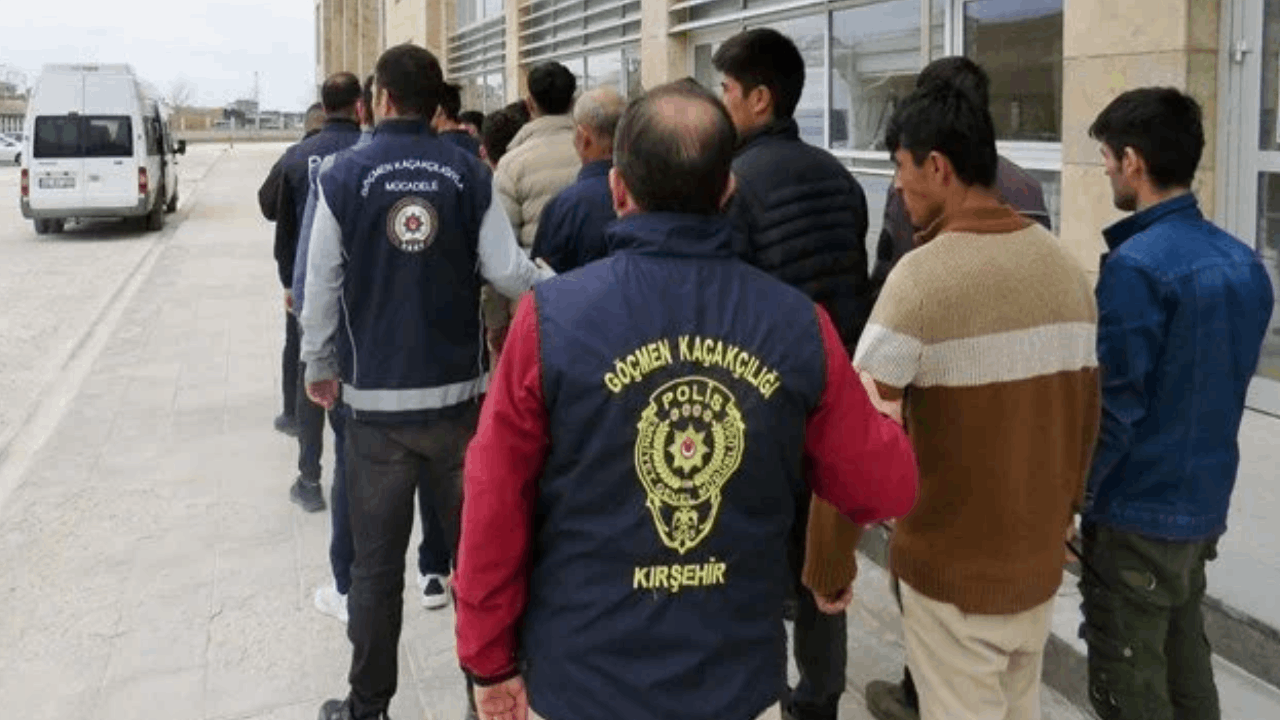Kırşehir’de 18 düzensiz göçmen yakalandı