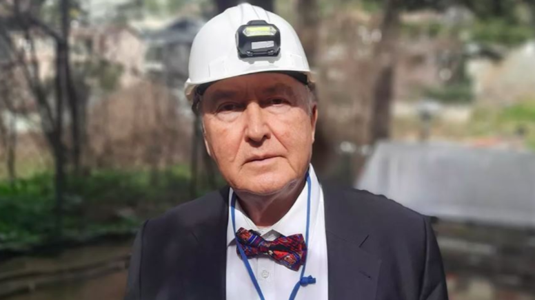 Deprem bilimci Ahmet Ercan beyin kanaması geçirdi