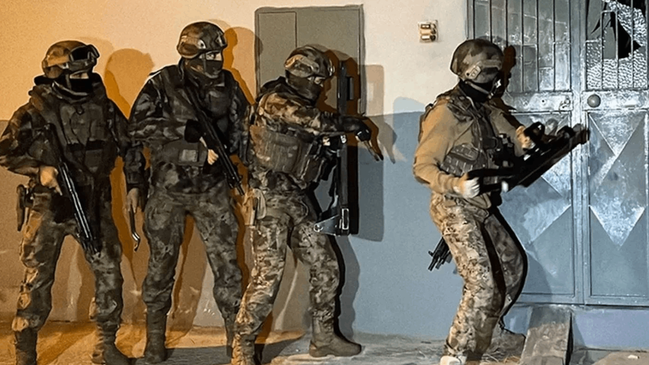 Şanlıurfa'da silah kaçakçılığı operasyonu: 16 şüpheli yakalandı