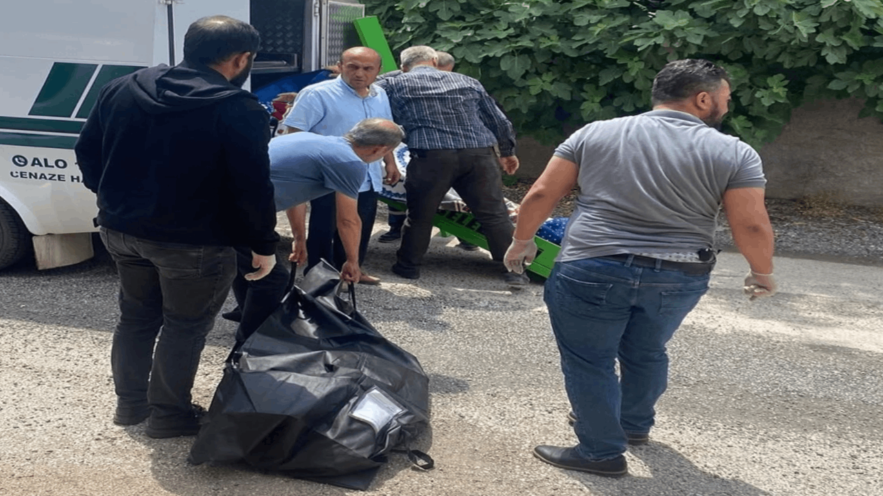 Kan donduran olay: Annesini dövüp, boğdu
