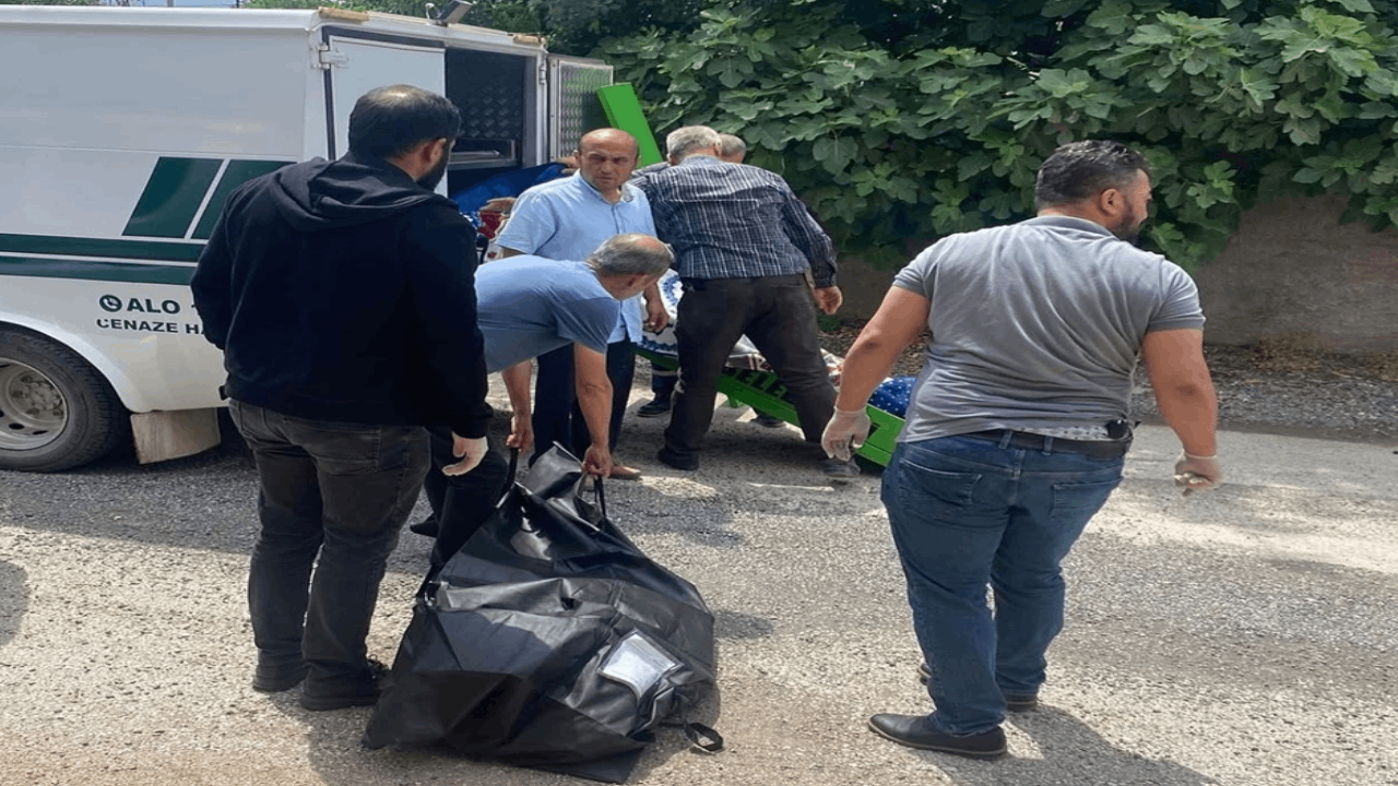 Annesini dövüp, boğan cani tutuklandı
