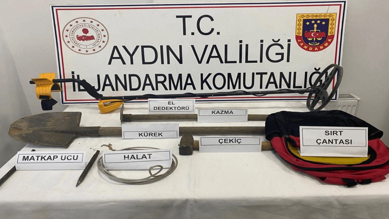 Aydın'da SİT alanında kaçak tarihi eser kazısı yapanlara suçüstü