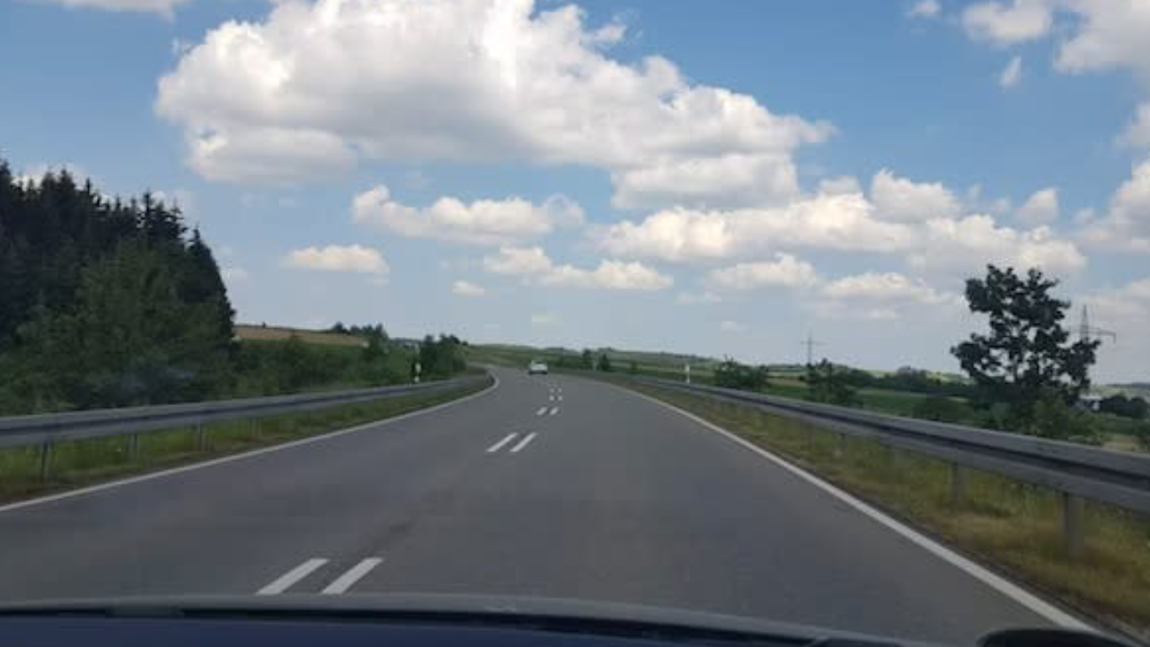Trafikte kafa karıştıran şerit